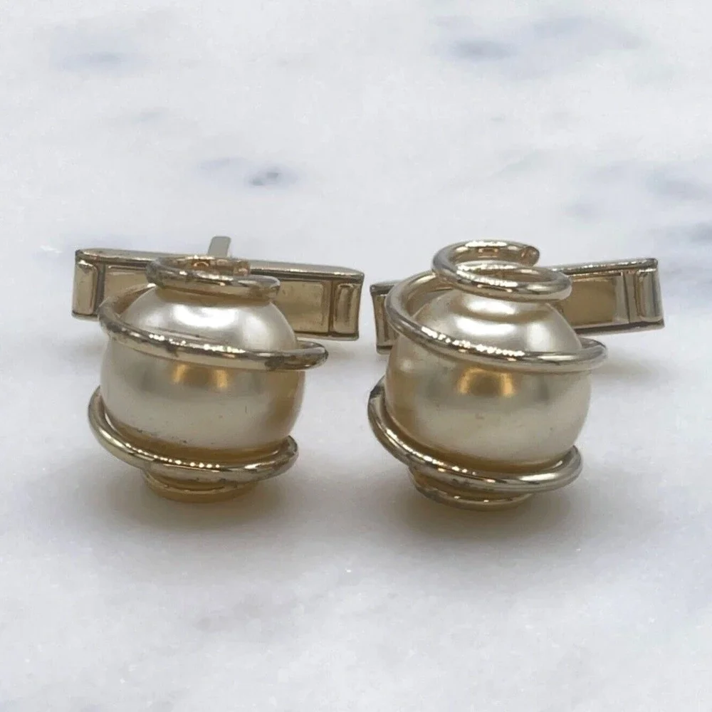 Vintage Mens Swank Light Gold Tone Large Pearl Spiral Round Cufflinks